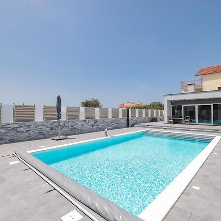 Apartments Nicola With Private Pool ビビニェ エクステリア 写真