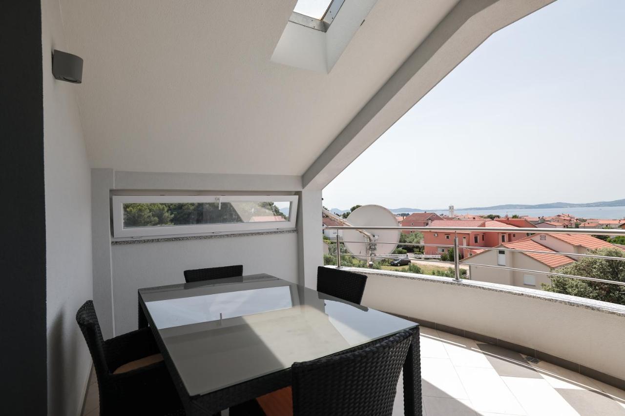 Apartments Nicola With Private Pool ビビニェ エクステリア 写真