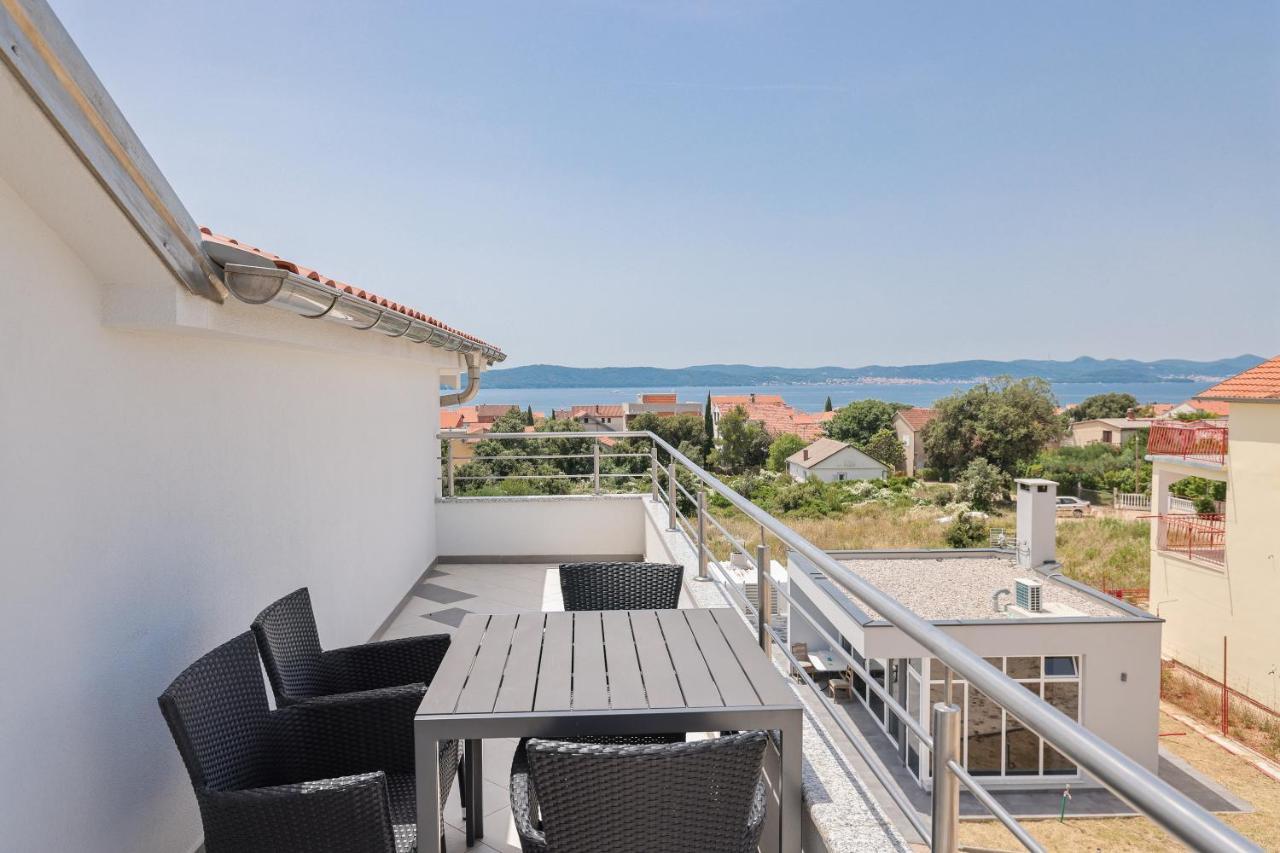 Apartments Nicola With Private Pool ビビニェ エクステリア 写真