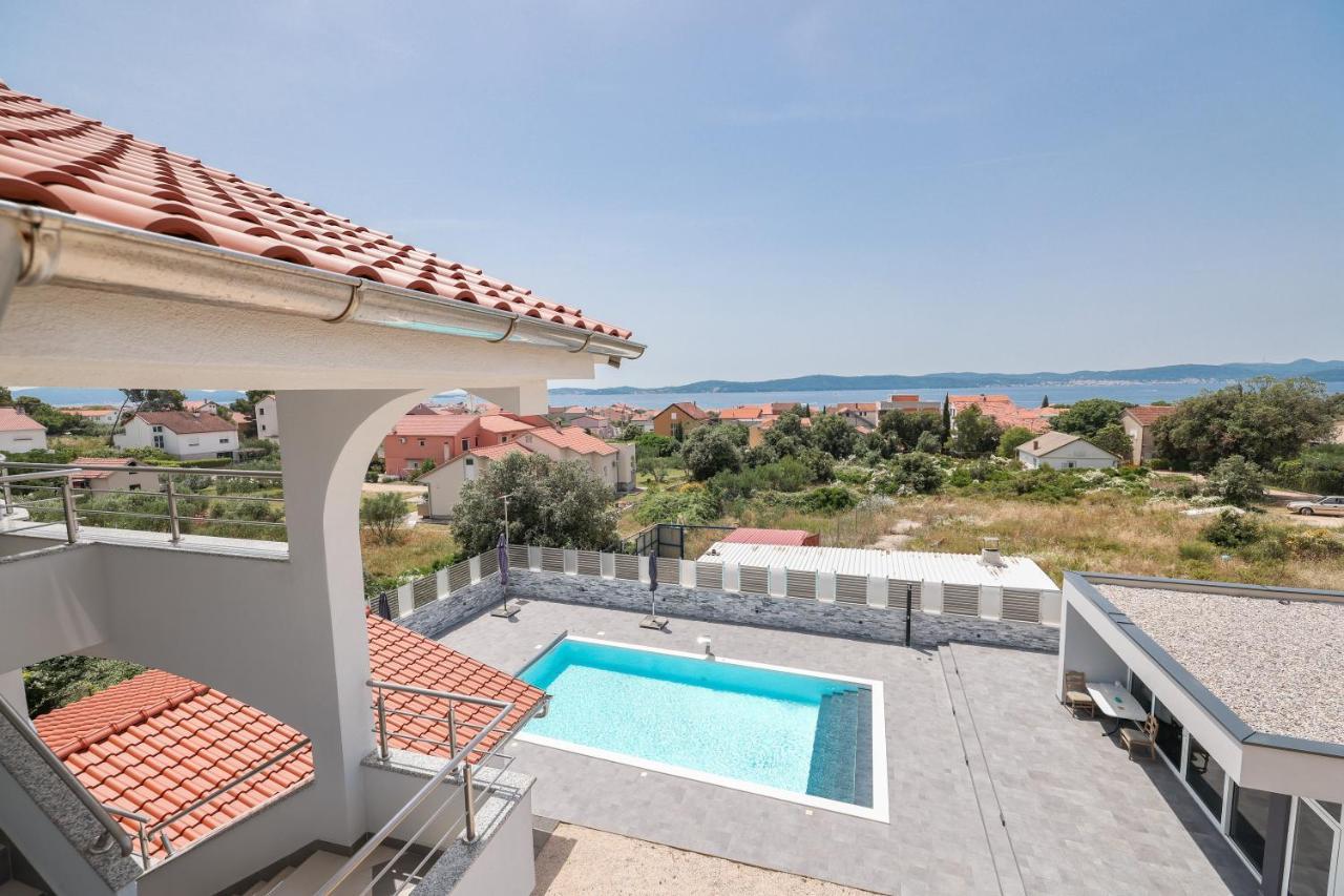 Apartments Nicola With Private Pool ビビニェ エクステリア 写真